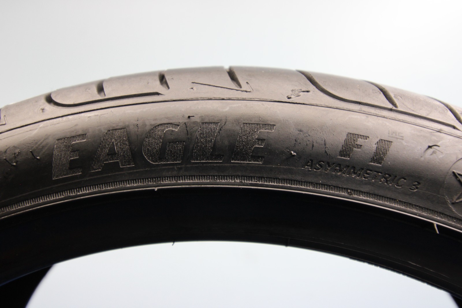 1 Used GoodYear Eagle F1 Asymmetric 3 ★ RSC RFT 225/40R19 225/40/19 2254019 93Y