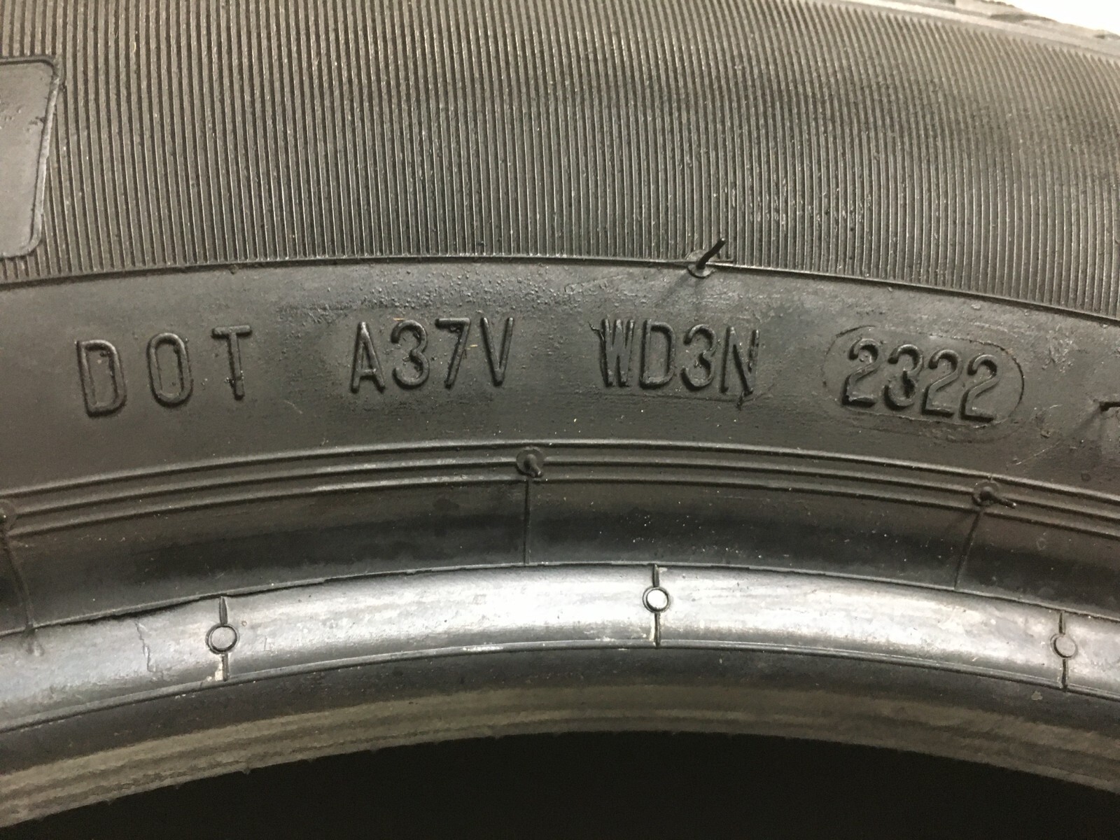[1] Continental CrossContact LX Sport SSR Run Flat 275 45 20 Tire 6.75-7.25/32