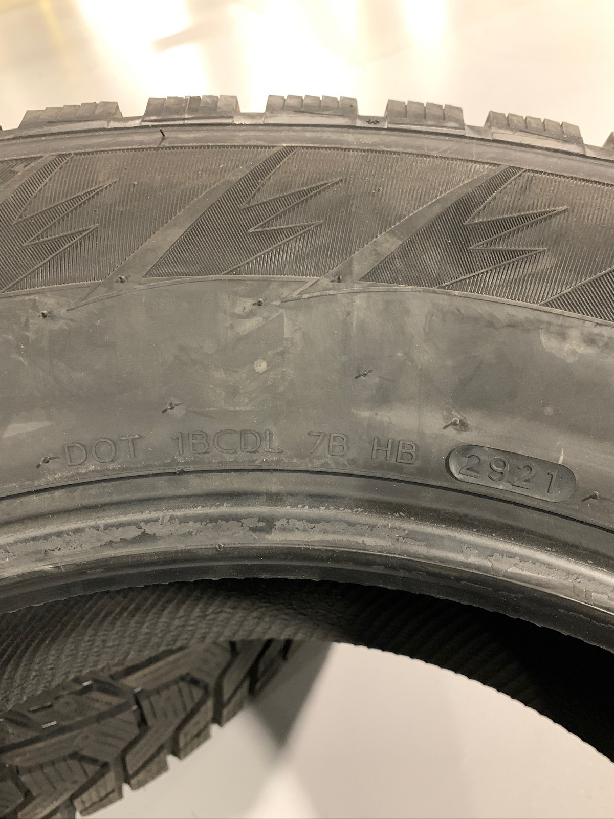 2 Take Off 275 60 20 Hankook Winter i*Pike X Extra Load Snow Tires