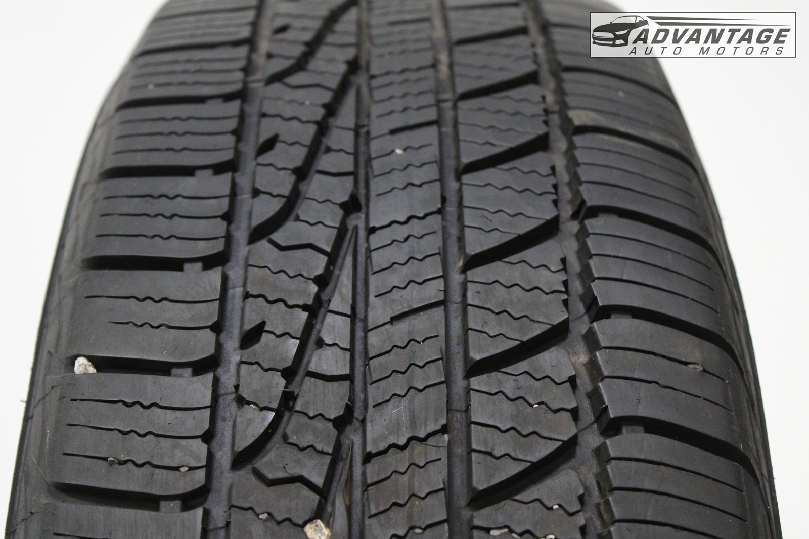 2021-2022 CHEVROLET BLAZER FWD WHEEL TIRE GOOD YEAR 235/65 106H R18 8/32 OEM