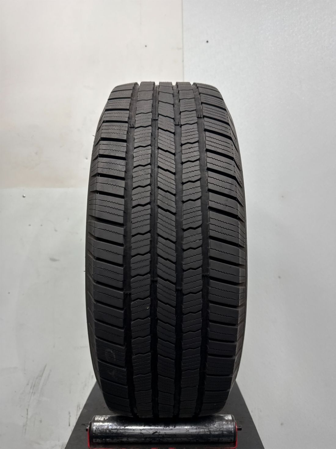 Used P265/60R18 Michelin Defender LTX MS 110 T – 9/32
