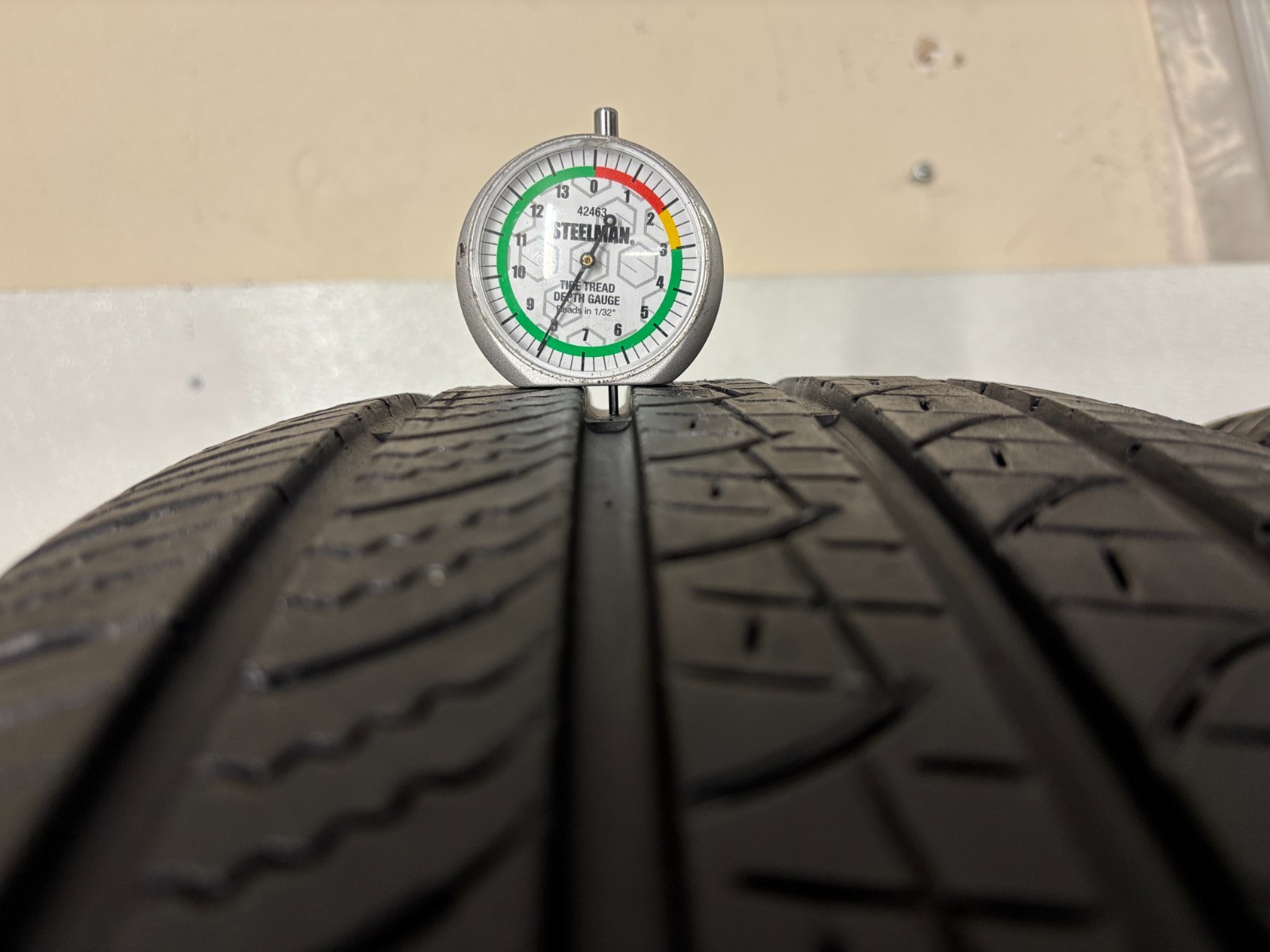 2 Tires 255 60 20 Pirelli Scorpion Zero LR (7.00-8.00/32=77-88% Tread Left) 113V