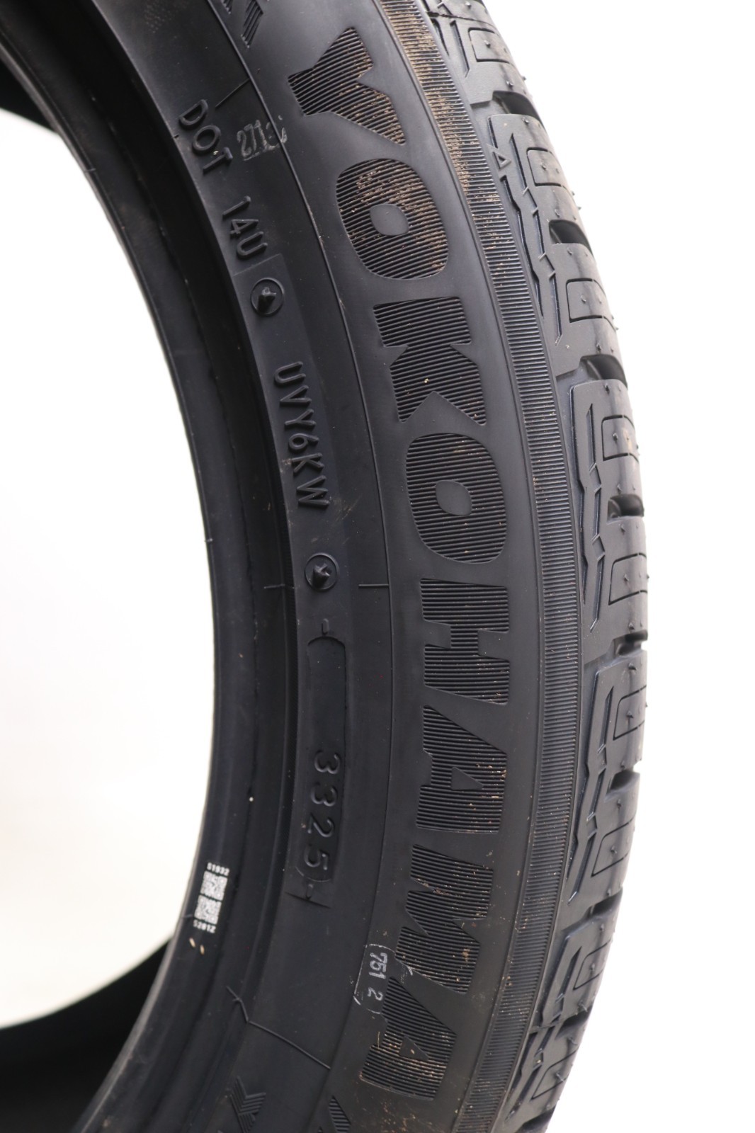 Set of 4 New 255/50R20 Yokohama YK-CTX – 109V – 11/32 New