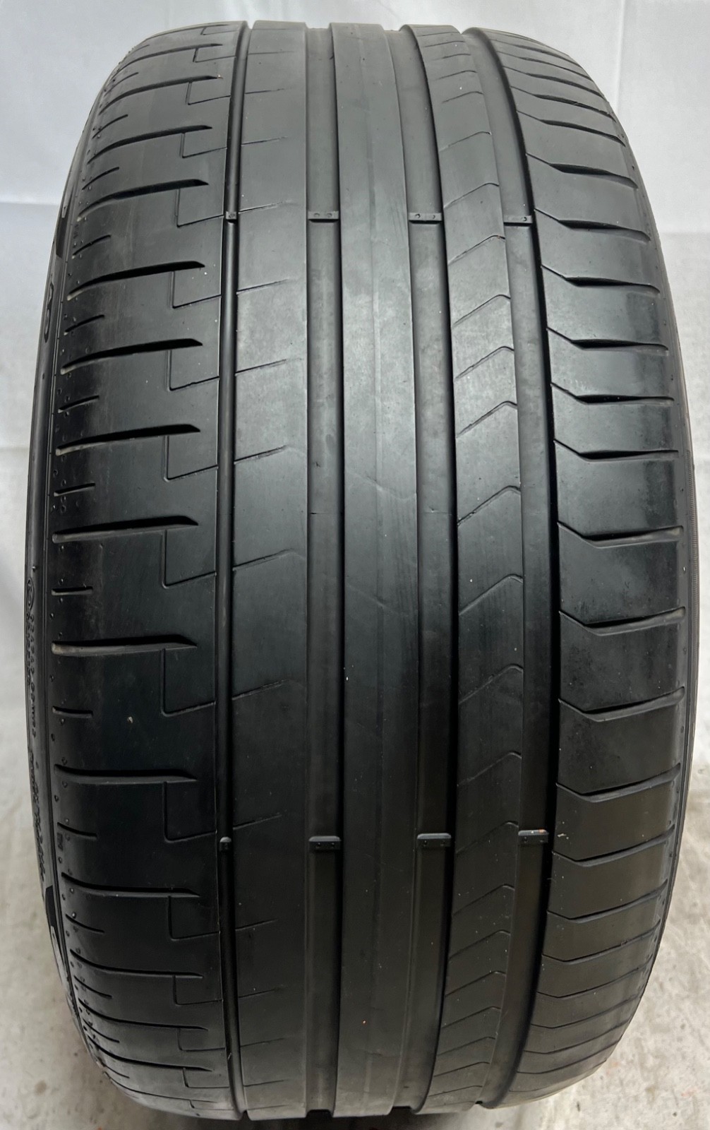 1 – NO REPAIRS 265/30ZR19 XL (93Y) Pirelli P Zero PZ4 (AO) Audi OEM – 4160