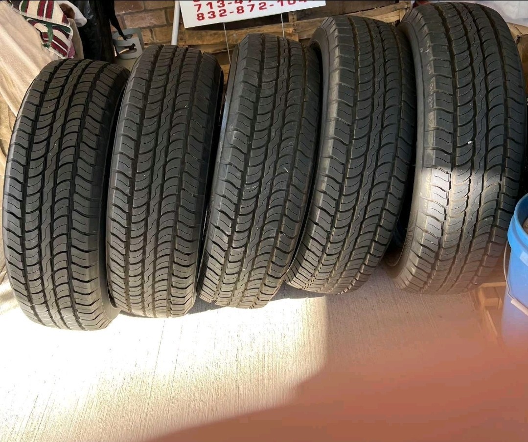 5 new tires- Vantage 255/70R18