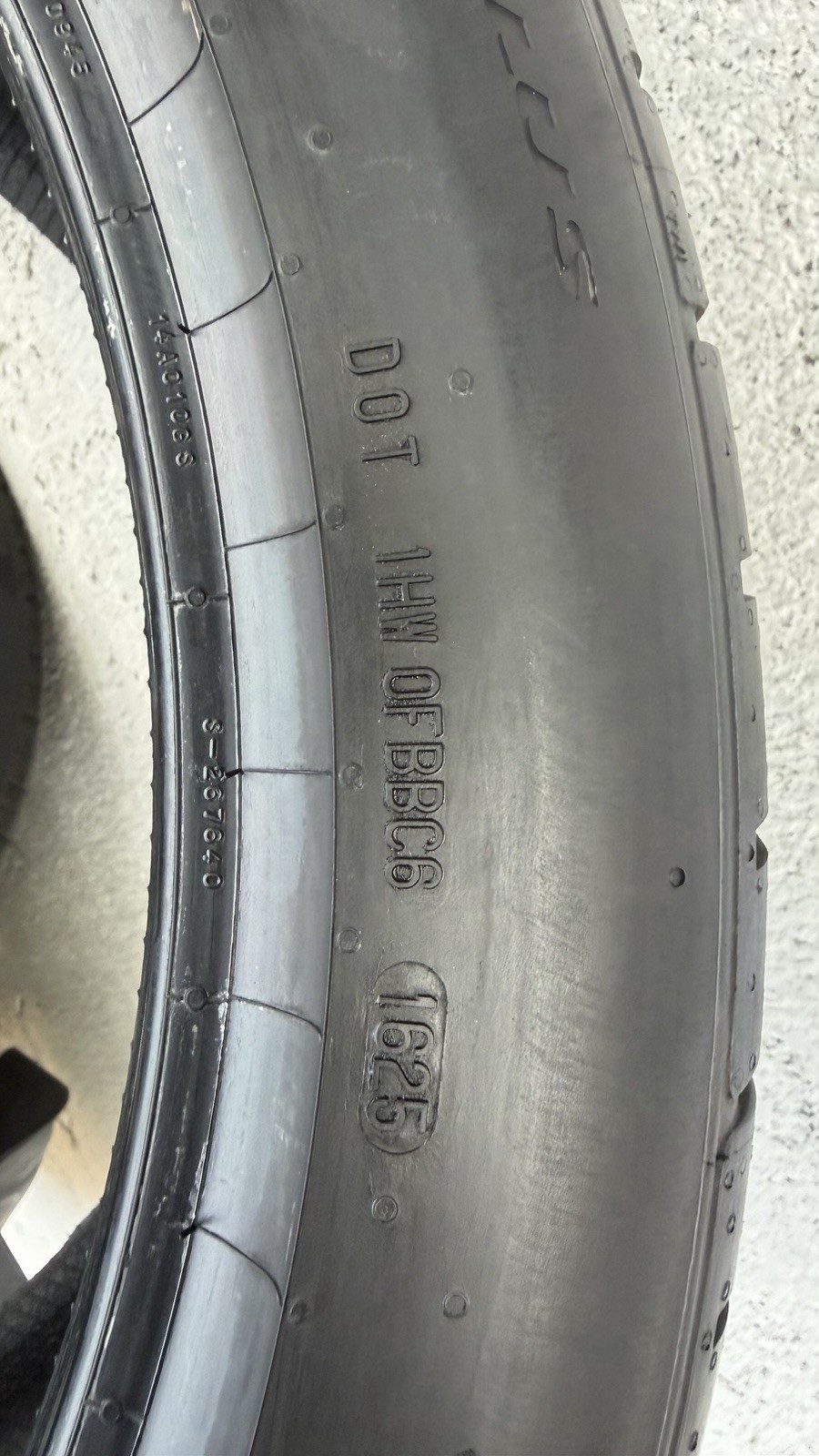1 Used Continental ExtremeContact DWS 06 Plus 315/35ZR22 315/35/22 3153522 111Y