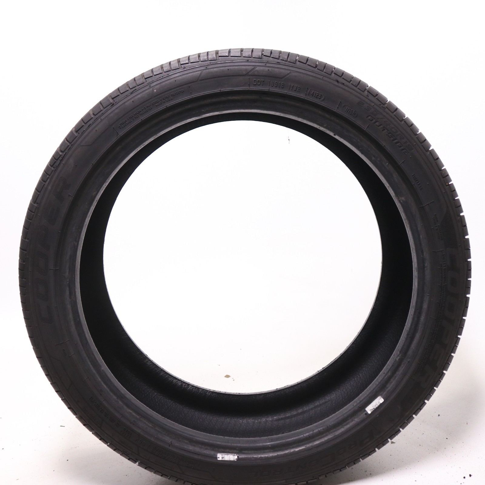 Set of 2 Used 235/40R19 Cooper ProControl – 96V – 9-10/32