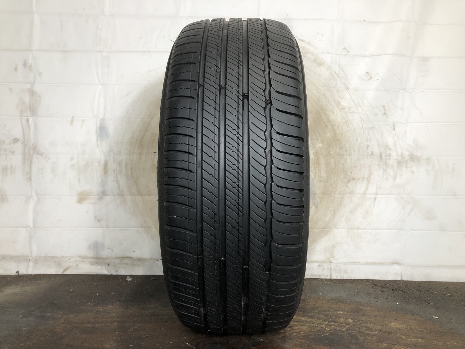 [1] Michelin Primacy MXM4 P235/50R19 235 50 19 Tire 7.5/32