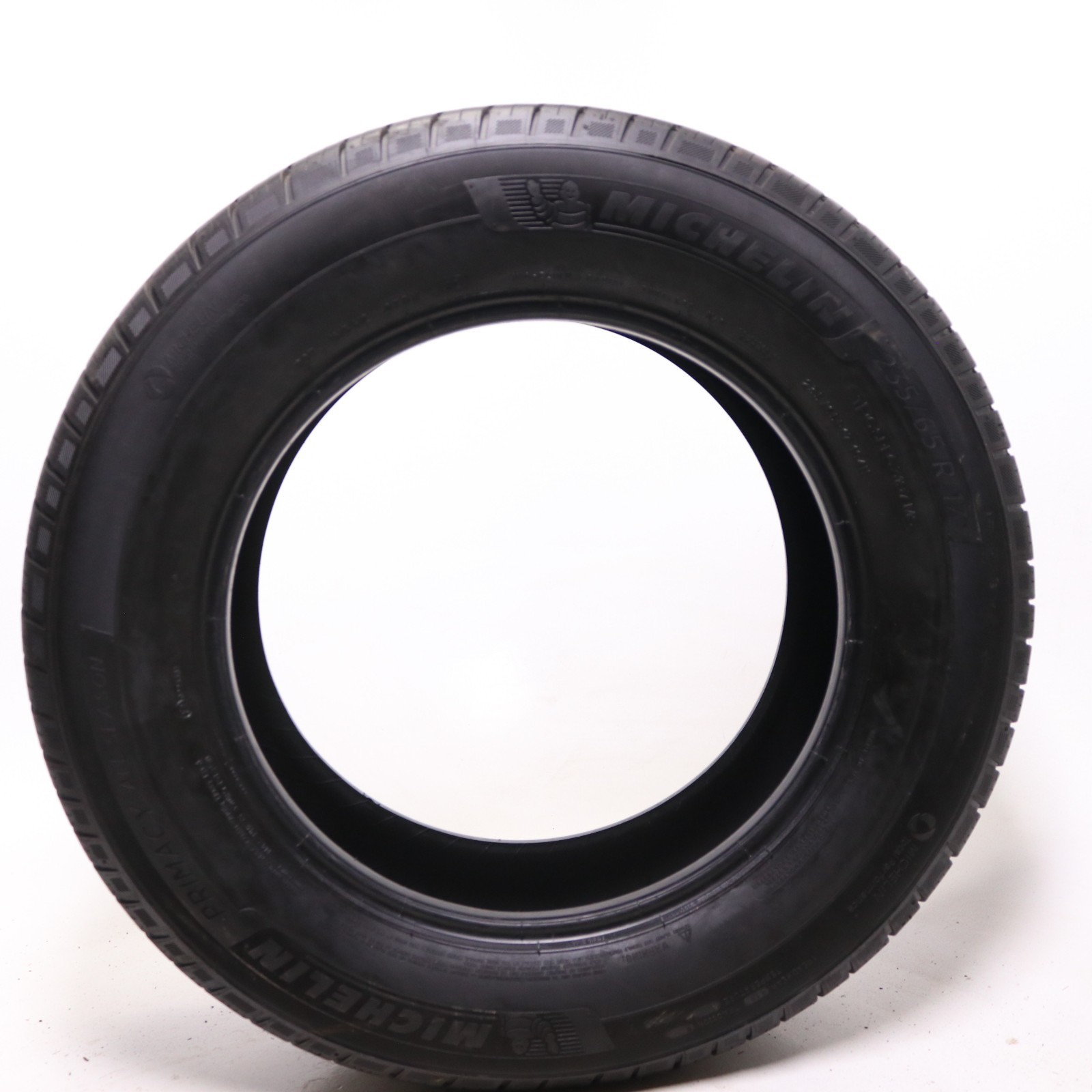Set of 4 Used 235/65R17 Michelin Primacy A/S – 104H – 7-7.5/32