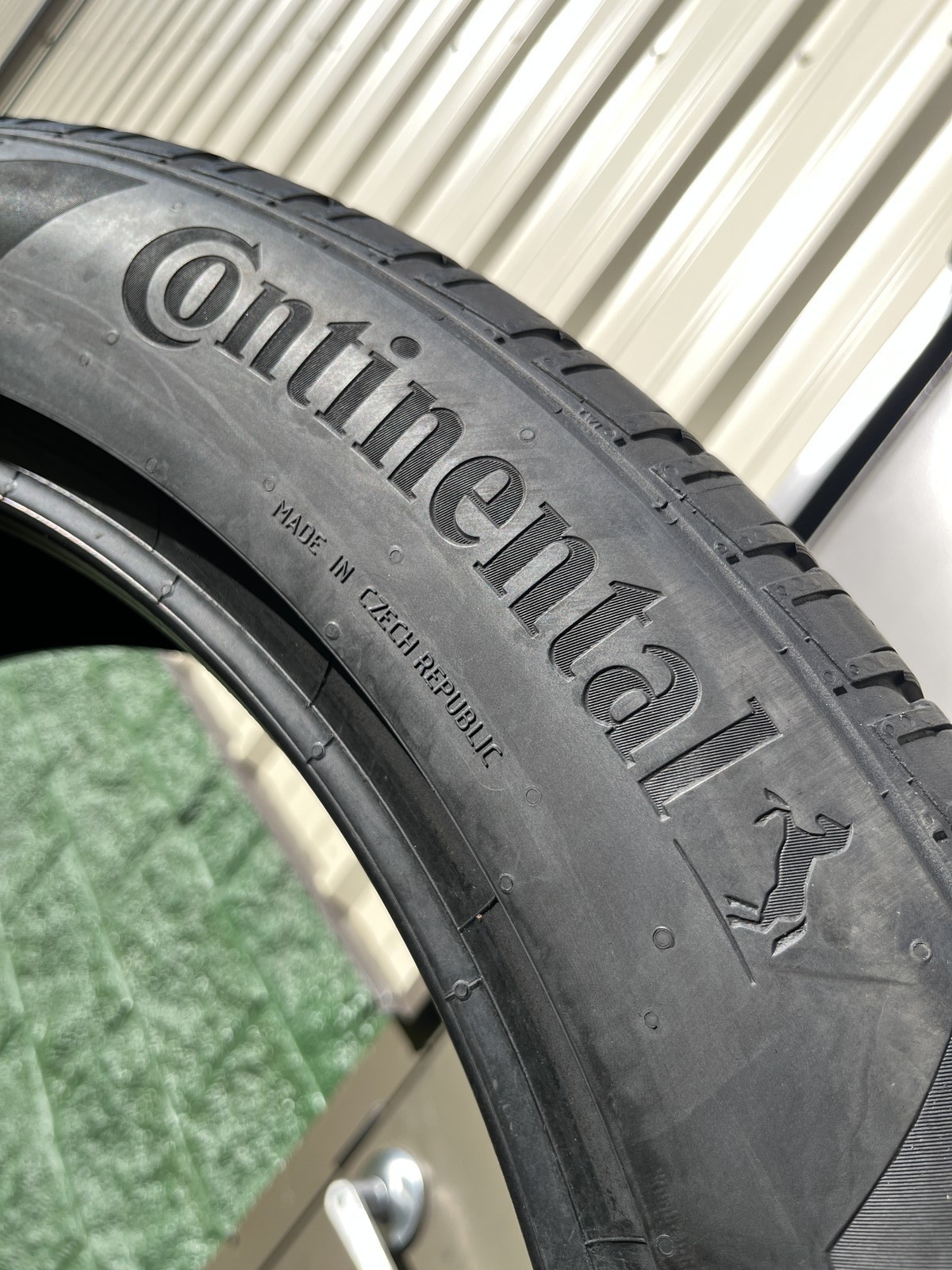 1 Tire Continental CrossContact RX LR 275/45R22 115W DOT.1625 8.75/32