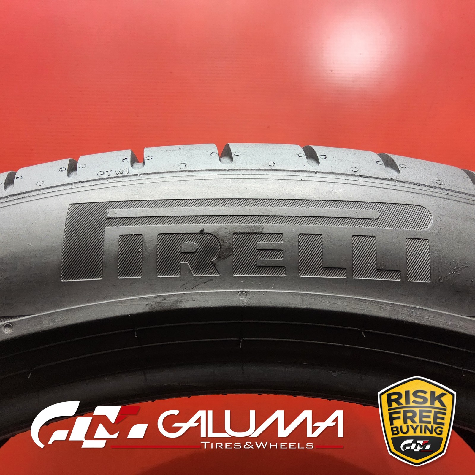 Set of 2 Tires Pirelli P Zero PZ4 ★ Run Flat XL 315/35R21 3153521 111Y #95013