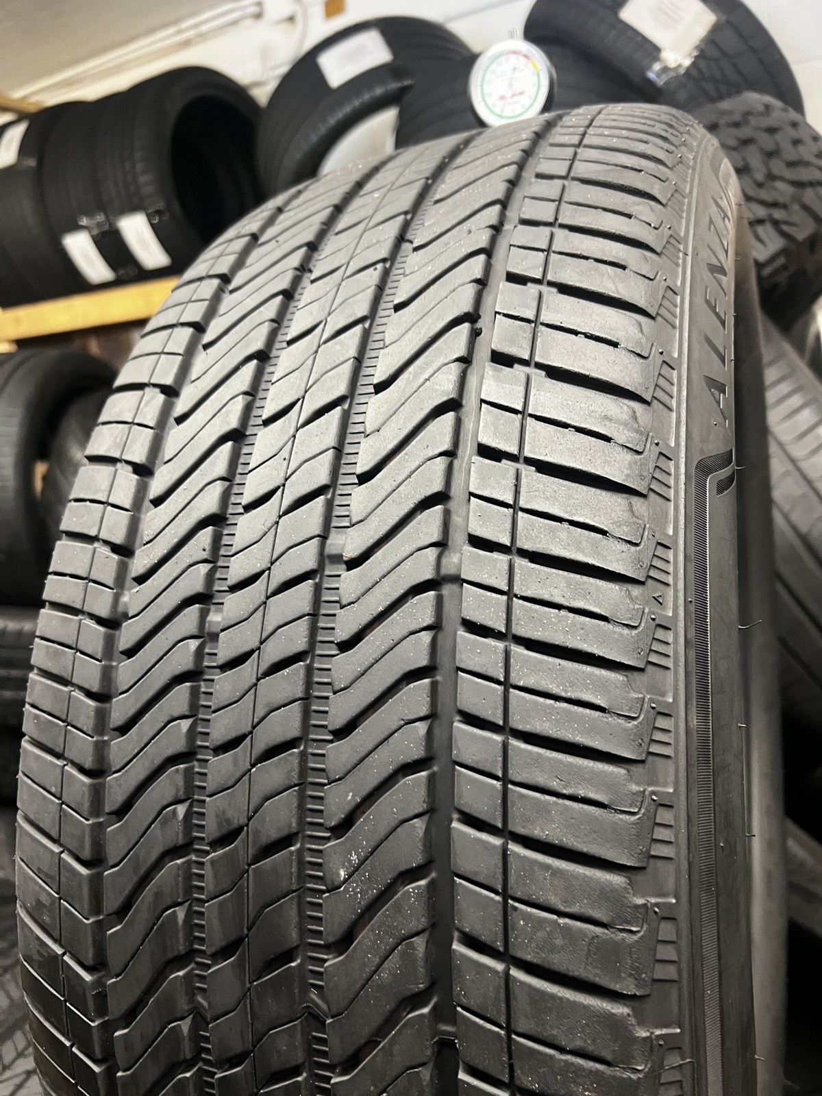 Set Of 2 Tires Bridgestone Alenza A/S 02 275/50R22 111H