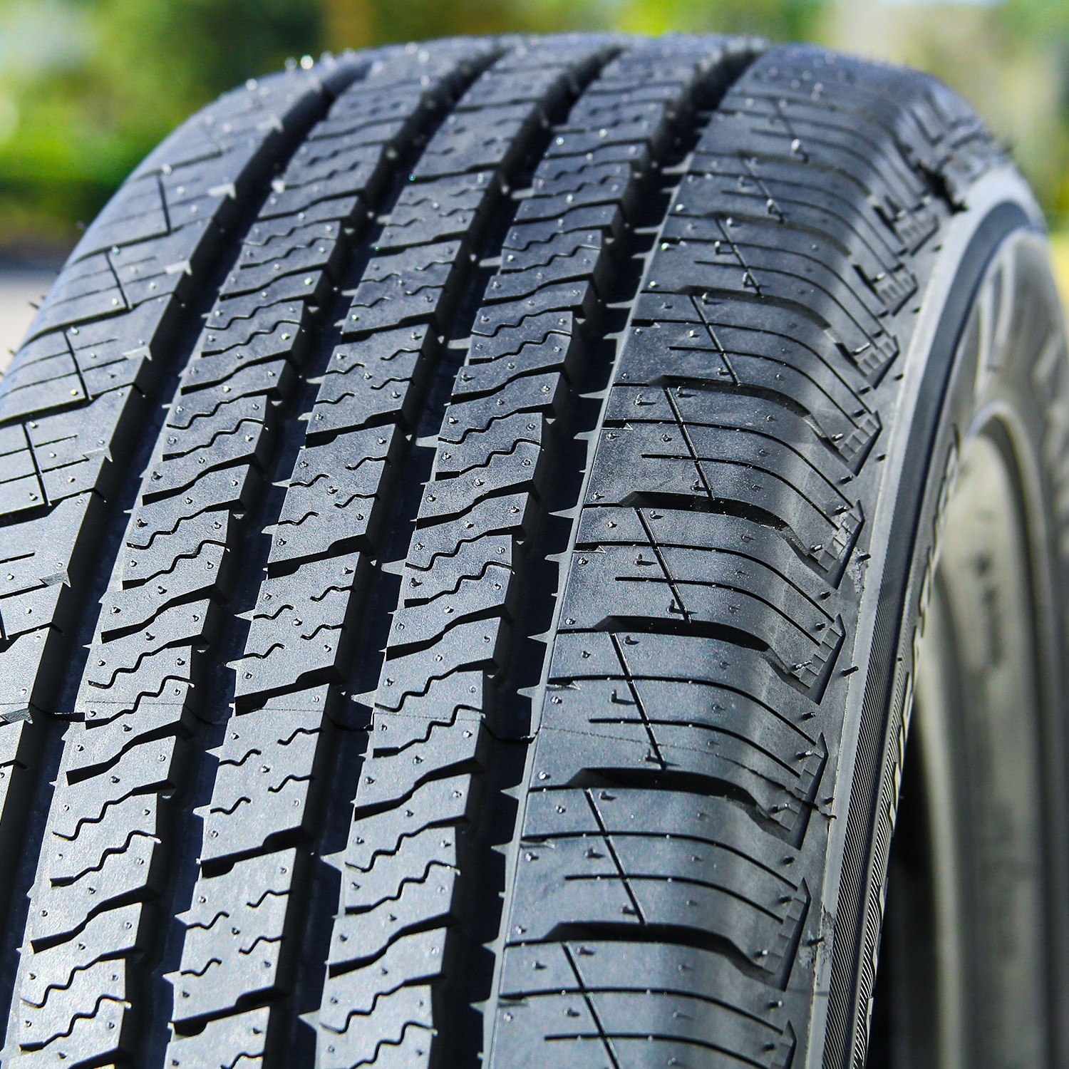 4 Tires 235/65R18 Lexani LXHT-206 AS A/S All Season 104T