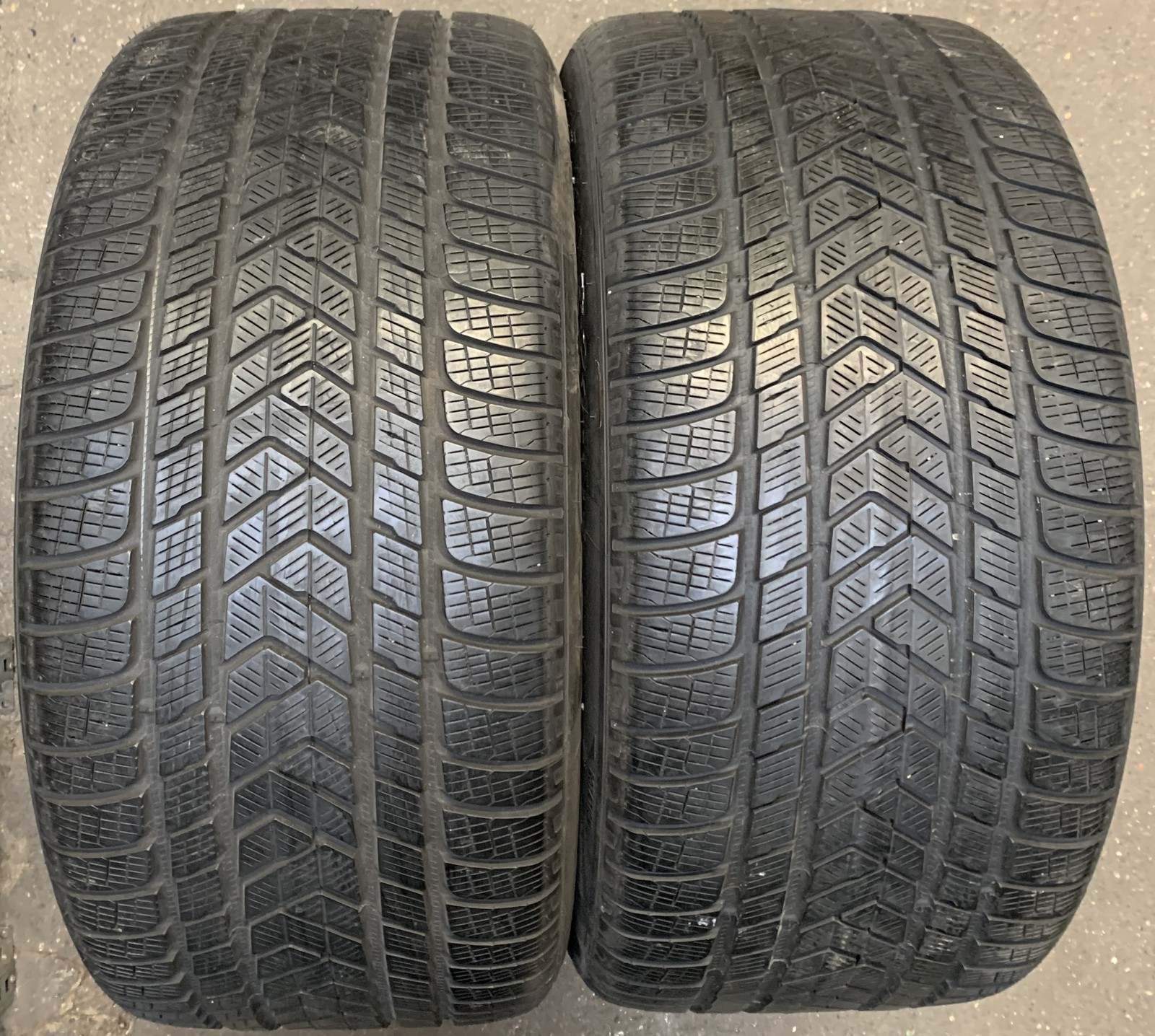 2 Winter Tires Pirelli Scorpion TM Winter MO M+S 315/40 R21 115V RA832