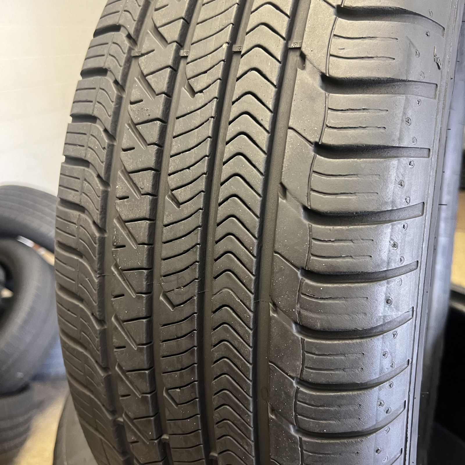 1 (One)Tire LikeNEW Goodyear Eagle Sport All Season AO 235/55R18 100 H