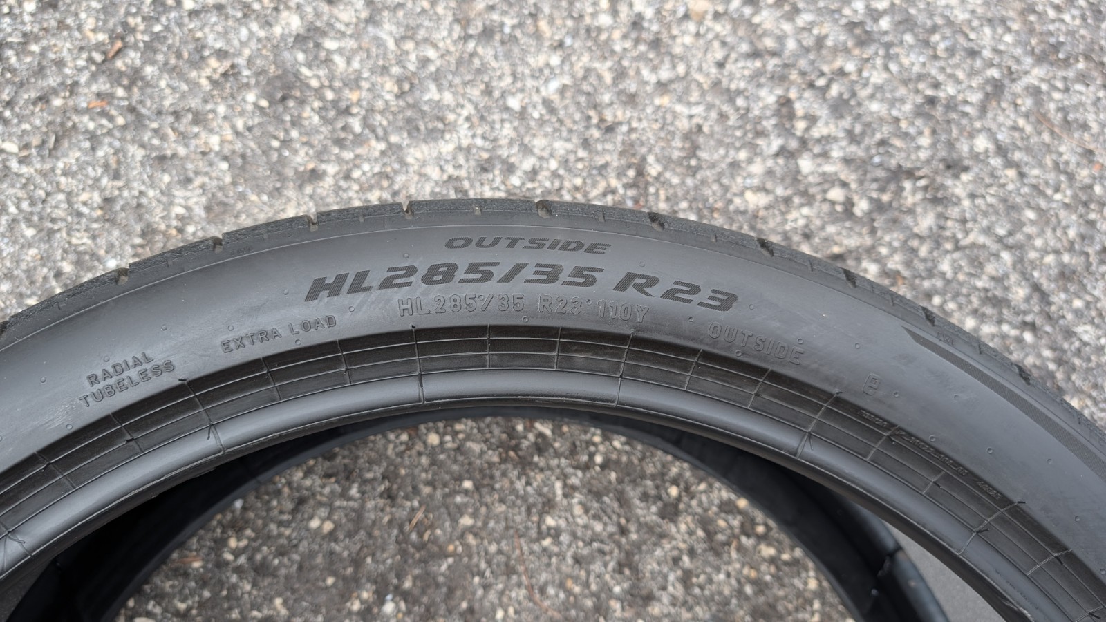 2 Pirelli P Zero PZ5 HL285/35R23 110Y Tires LM1 285/35/23 Lucid Gravity