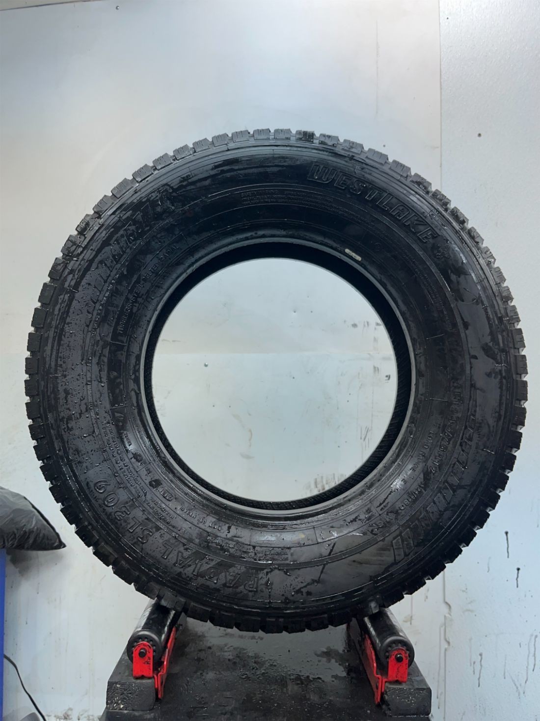 1 Used LT245/75R17 Westlake RADIAL SL309 118 Q – 10/32