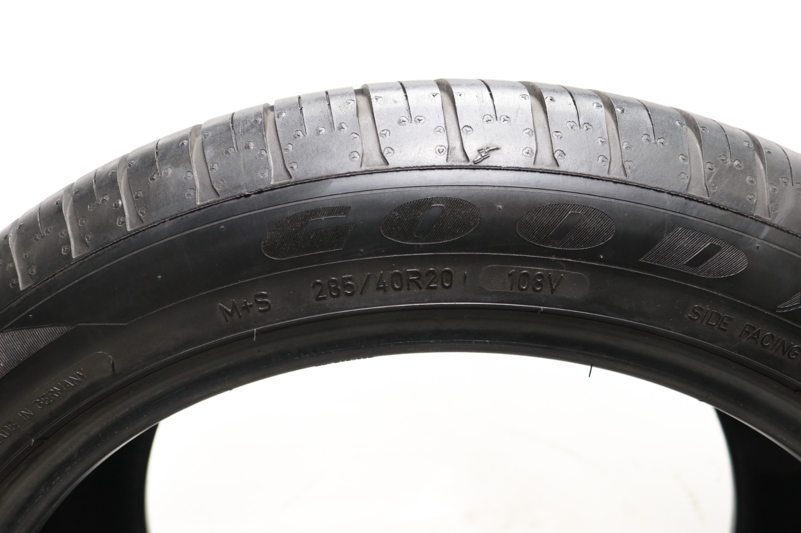 Set of 2 Used 285/40R20 Goodyear Eagle Sport MOExtended Run Flat 108V – 6.5-7/32