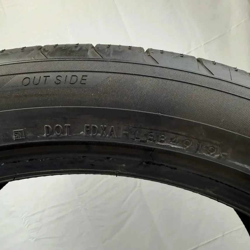 Used 325/35ZR22 Yokohama Advan Sport V107 MO1 114Y 8.5/32 (DOT 19)