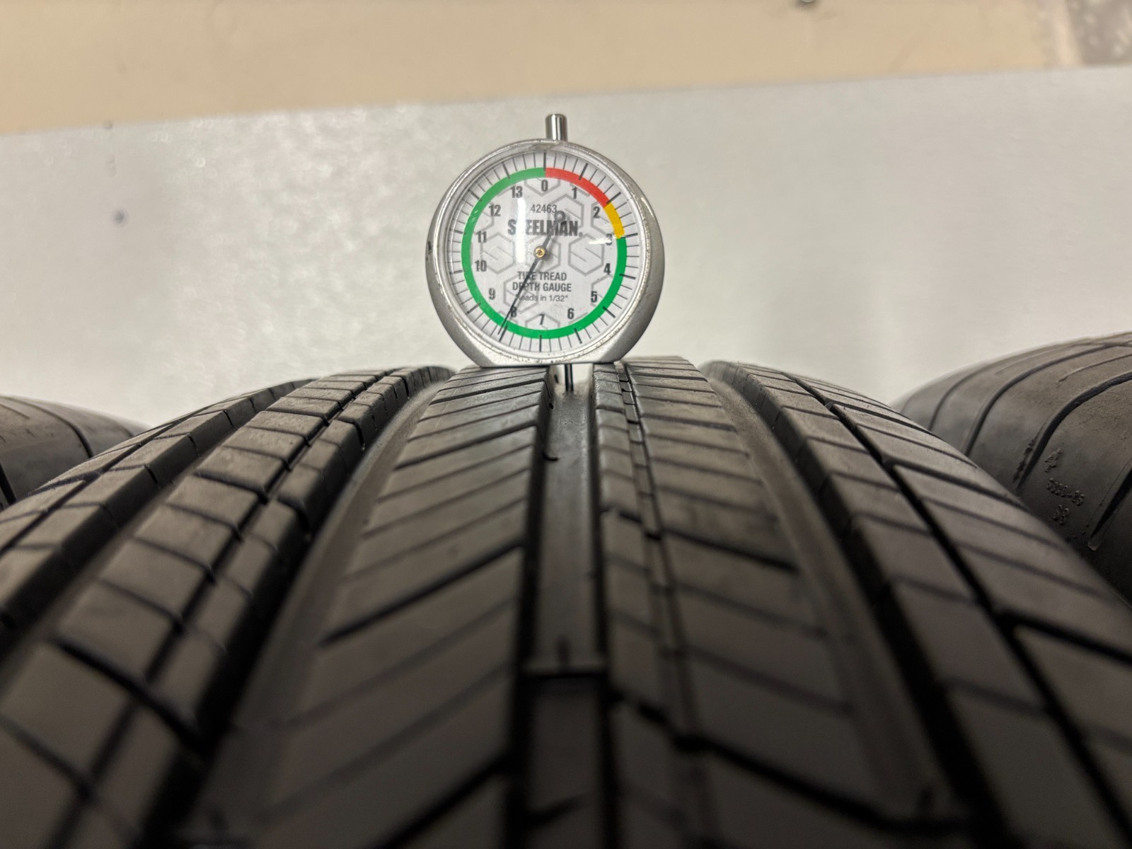 NO SHIPPING ONLY LOCAL PICK UP Set 4 Tires 215 65 17 Michelin Primacy A/S