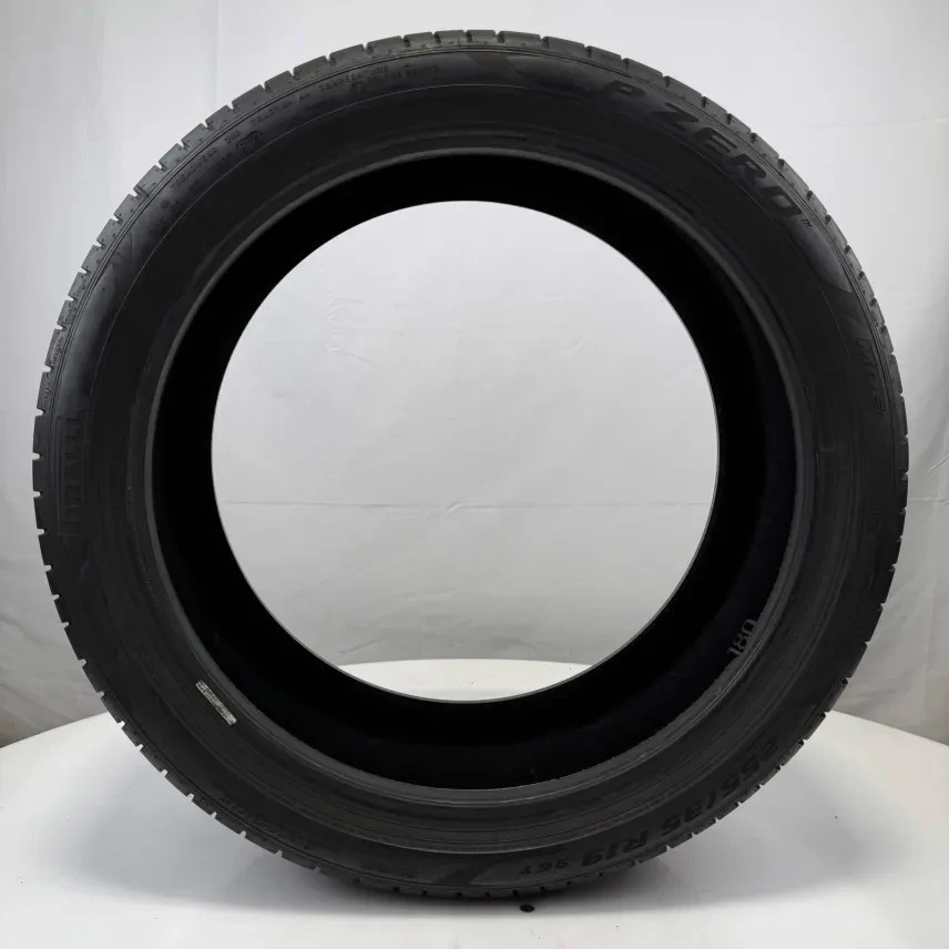 Used 255/35R19 Pirelli P Zero PZ4 MOE Run Flat 96Y 7.5/32 (DOT 23)