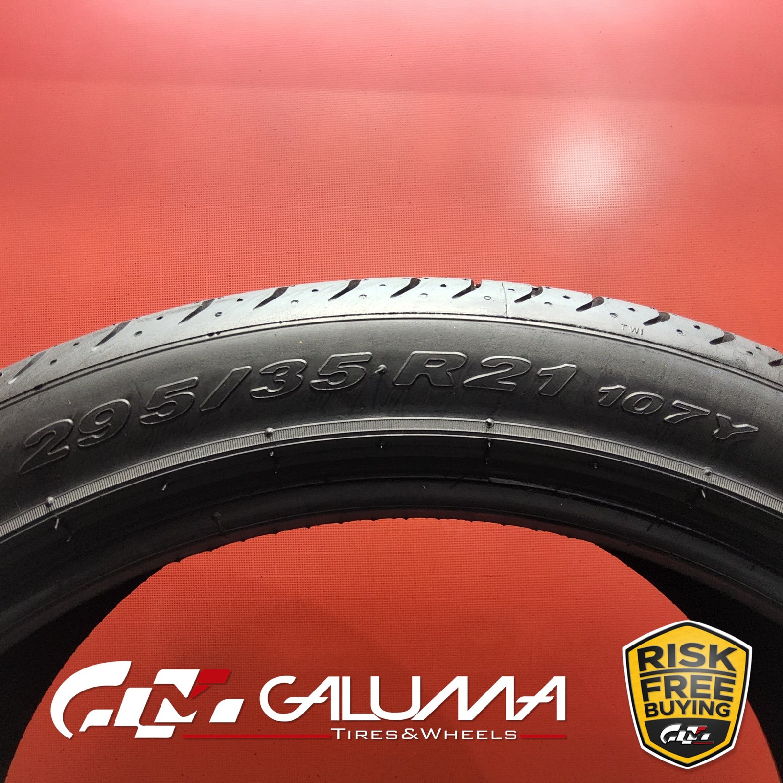 1 (One) Tire LikeNEW Pirelli P Zero (N1) XL 295/35R21 295/35/21 2953521 #94283