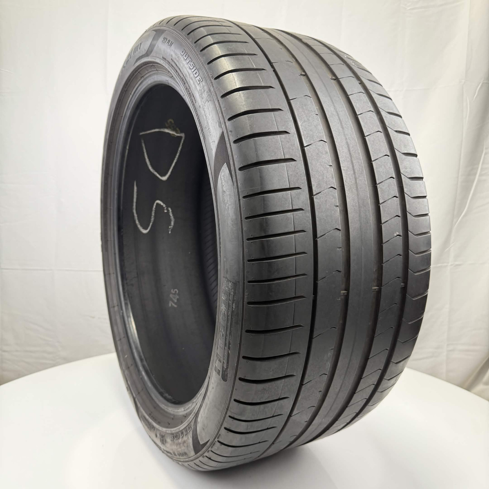 Used 315/35R21 Pirelli P Zero PZ4 Run Flat 111Y 6/32 (DOT 20)