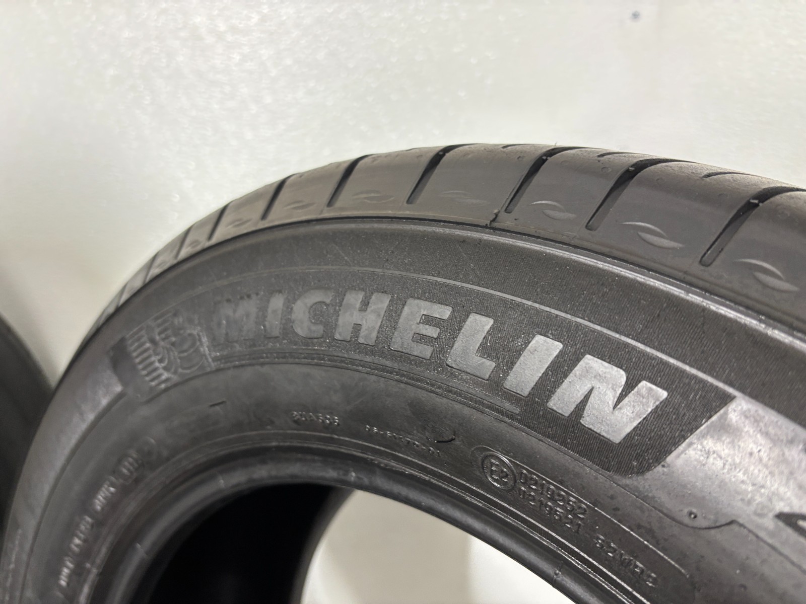 NO SHIPPING ONLY LOCAL PICK UP Set 4 Tires 235 65 18 Michelin Primacy Tour A/S