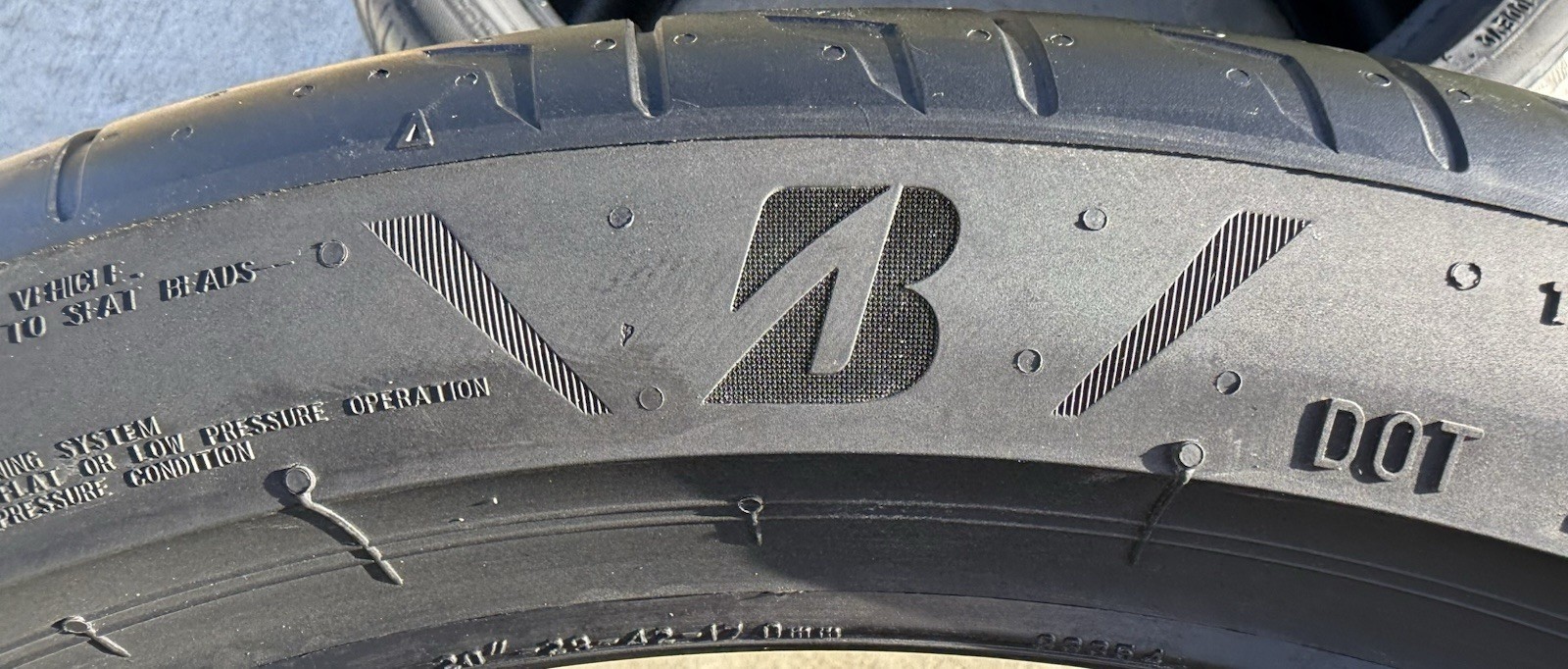 Set of TWO BRAND NEW 305/30ZR20 (103Y) Bridgestone Potenza Sport RFT Tires