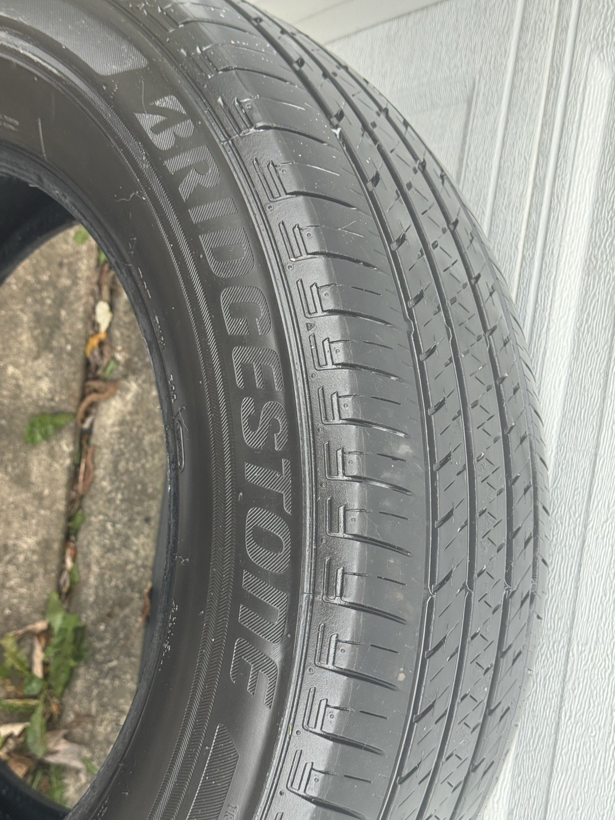 Bridgestone Ecopia All-Season 235/65/R17 Tires Only 17k Miles Great Condition!!