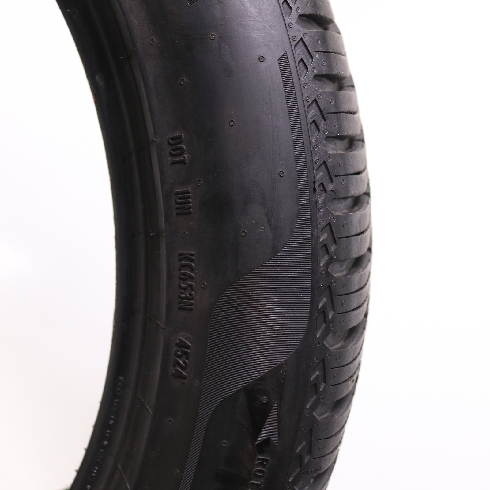 Set of 2 Used 245/50R20 Pirelli Scorpion WeatherActive – 105V – 9.5-10.5/32
