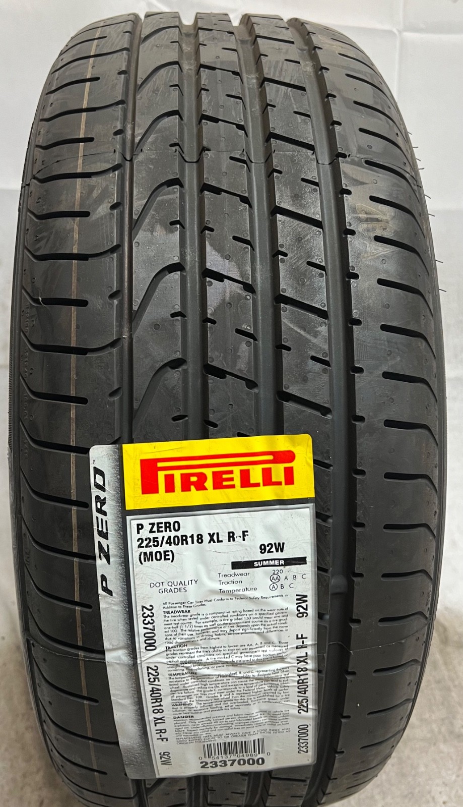 1 – NEW 225/40R18 XL (92W) Pirelli P Zero Run Flat (MOE) Mercedes OEM – 7098