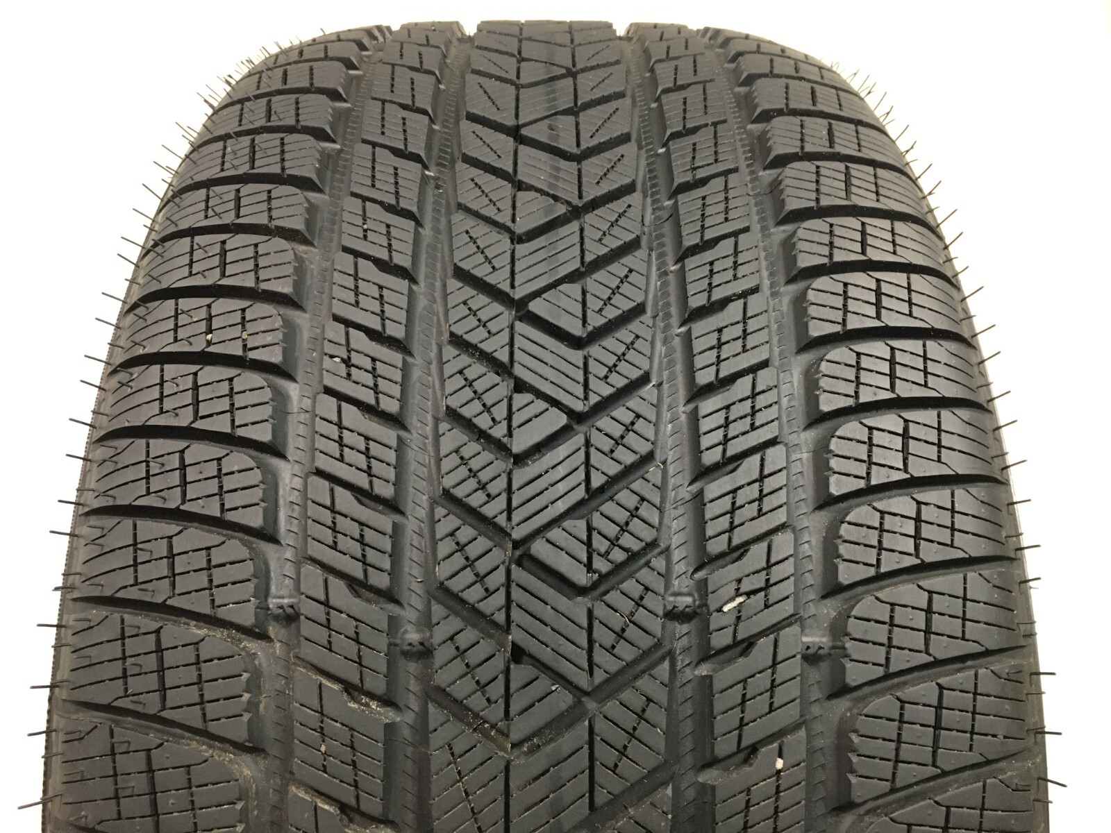 [1] Pirelli Scorpion Winter P315/45R21 315 45 21 Tire 9.5-9.75/32