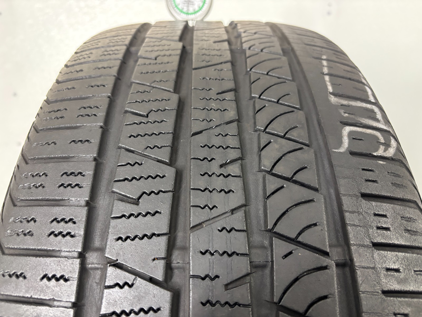 1 Tire 255 50 20 Continental CrossContact LX Sport (6.00-7.00/32=66-77% Tread)