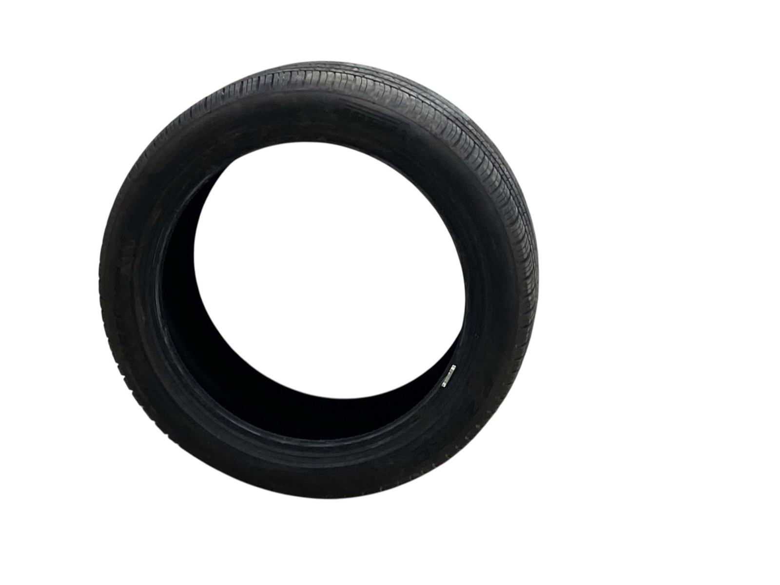 Pirelli P Zero All Season 285/40R20 TIre 8/32nds Tread Depth Datecode 2724