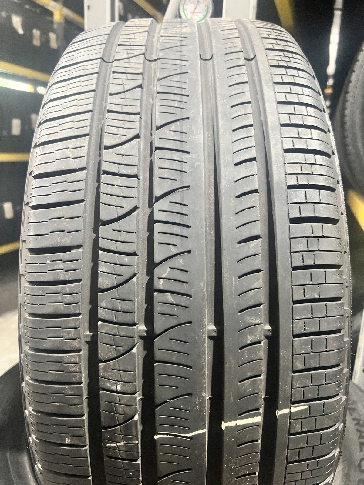 1 Tire Pirelli Scorpion Verde LR 275/45R21 110W DOT.0124 7.75/32