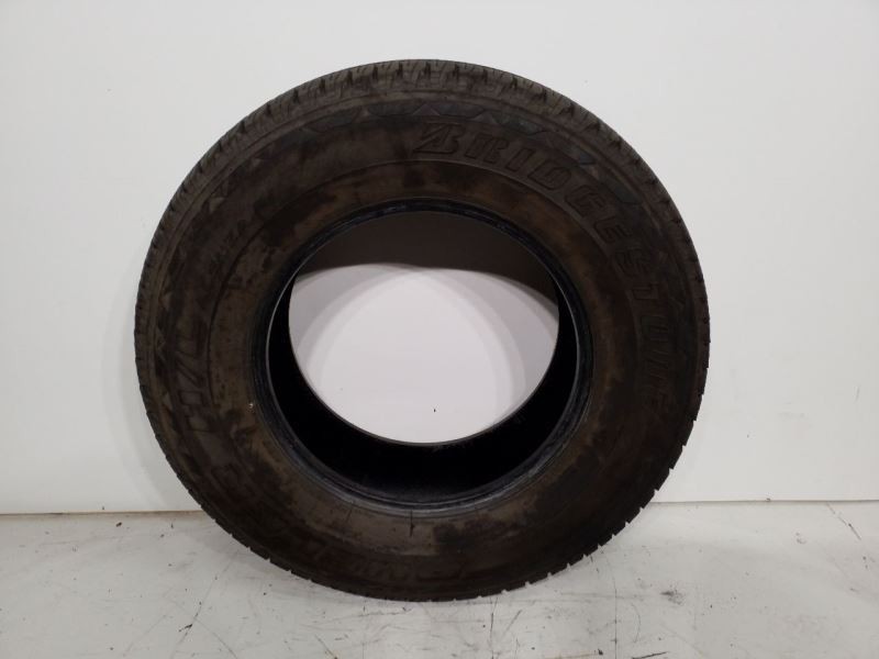 USED – Bridgestone Dueller HL 265/70/17 Tire – 11/32 Tread Depth