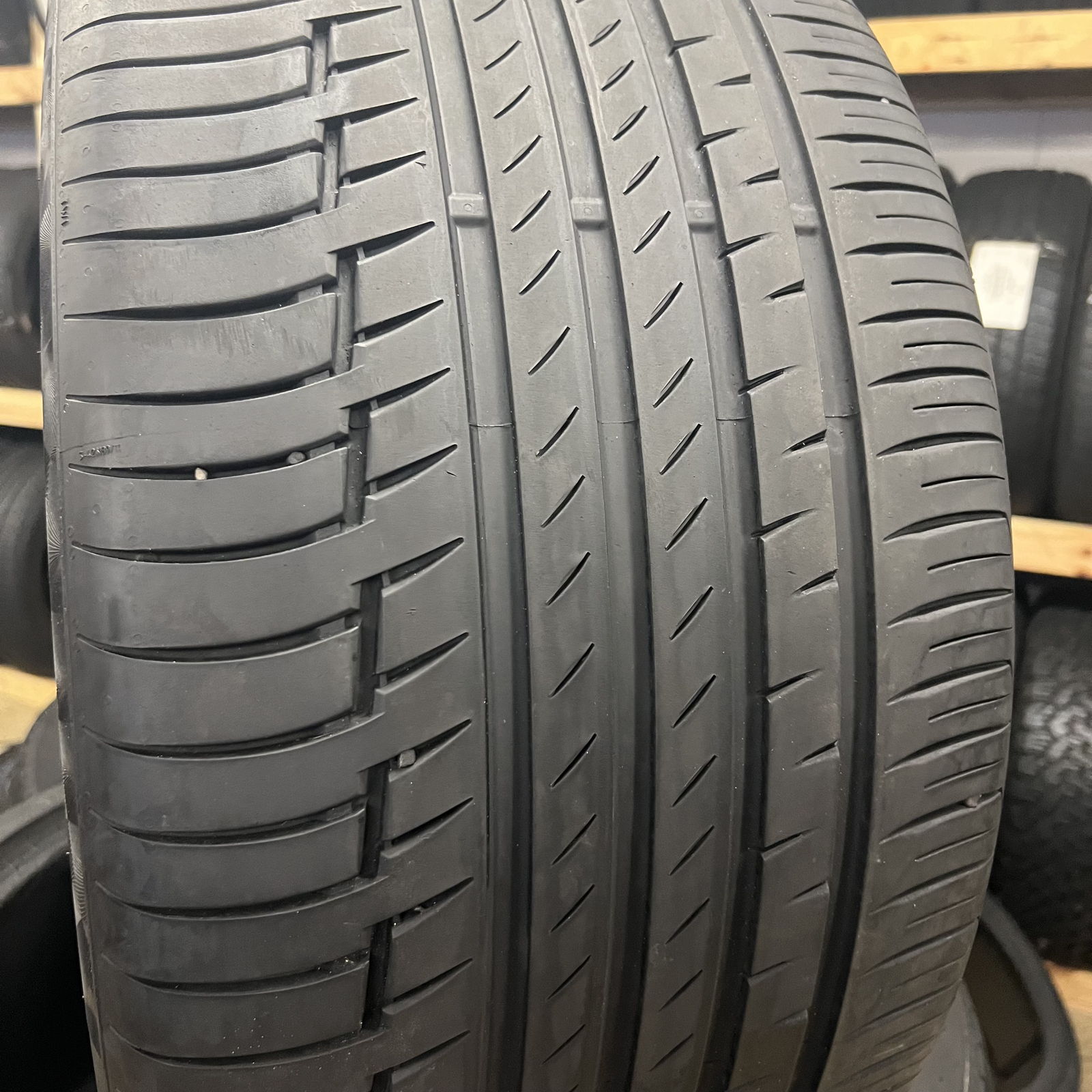Set Of 2 Tires LikeNEW Continental PremiumContact 6 SSR 315/35R21 111Y NO Patch