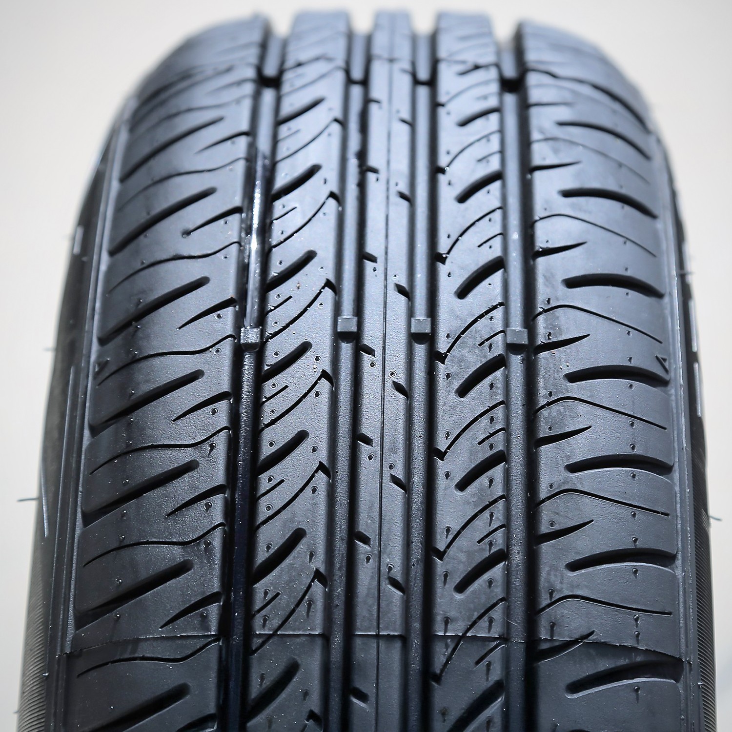 4 Tires Farroad FRD16 165/65R15 81H AS A/S Performance