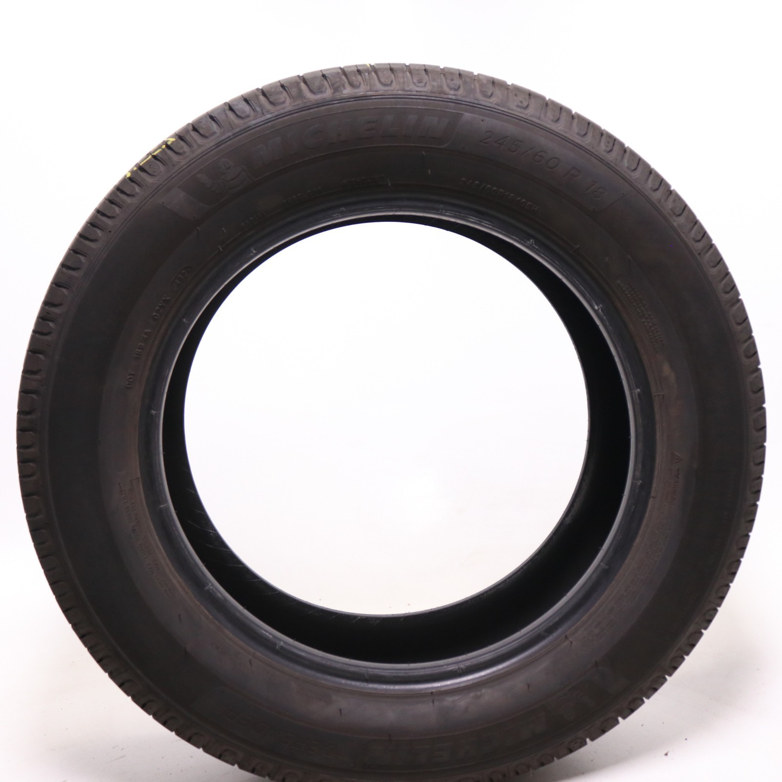 Set of 2 Used 245/60R18 Michelin Defender 2 – 105H – 9-10/32