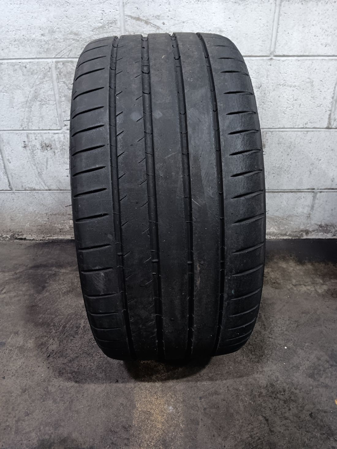1x P265/35R20 Michelin Pilot Sport 4S NO 7/32 99 Y Used Tire 2653520