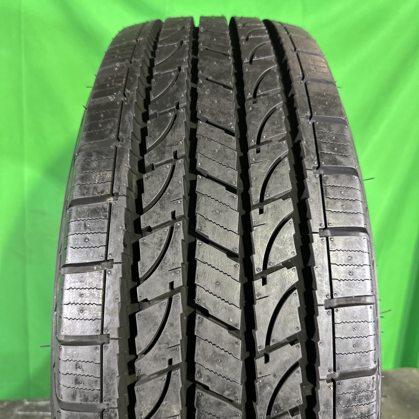 Single,Used-LT265/70R17 Yokohama Geolandar H/T GO56 121/118S 9/32 DOT 3923