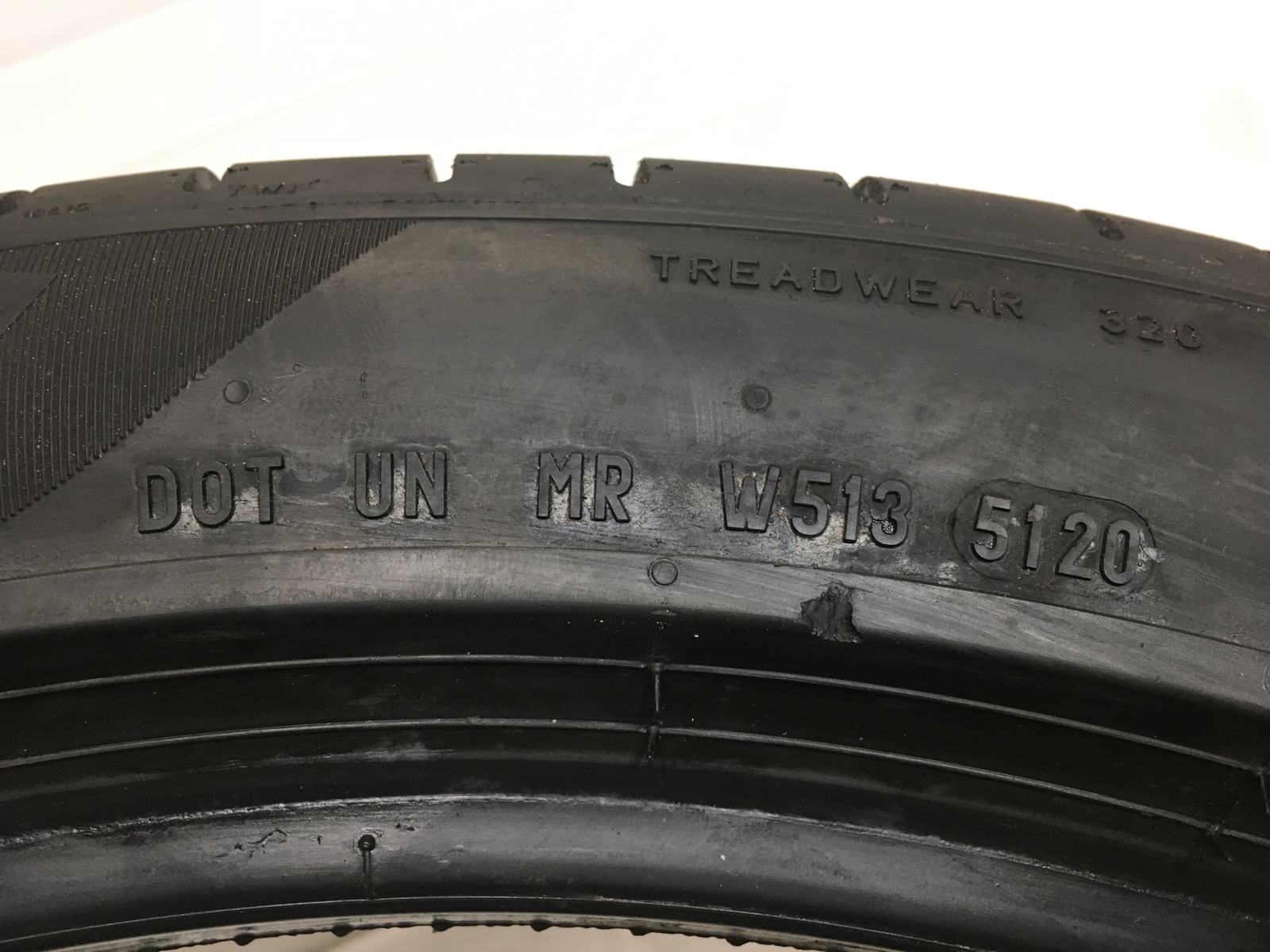 [1] Pirelli P Zero PZ4 Run Flat P315/35R21 315 35 21 Tire 6.0-7.25/32