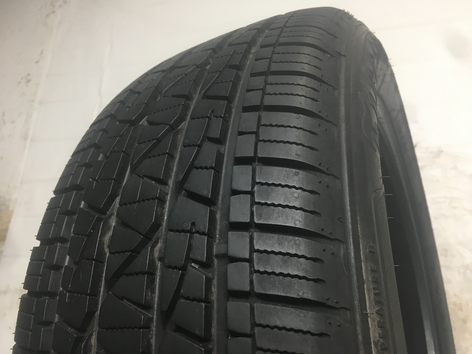 [1] Firestone Destination LE3 P235/50R19 235 50 19 Tire – Driven Once
