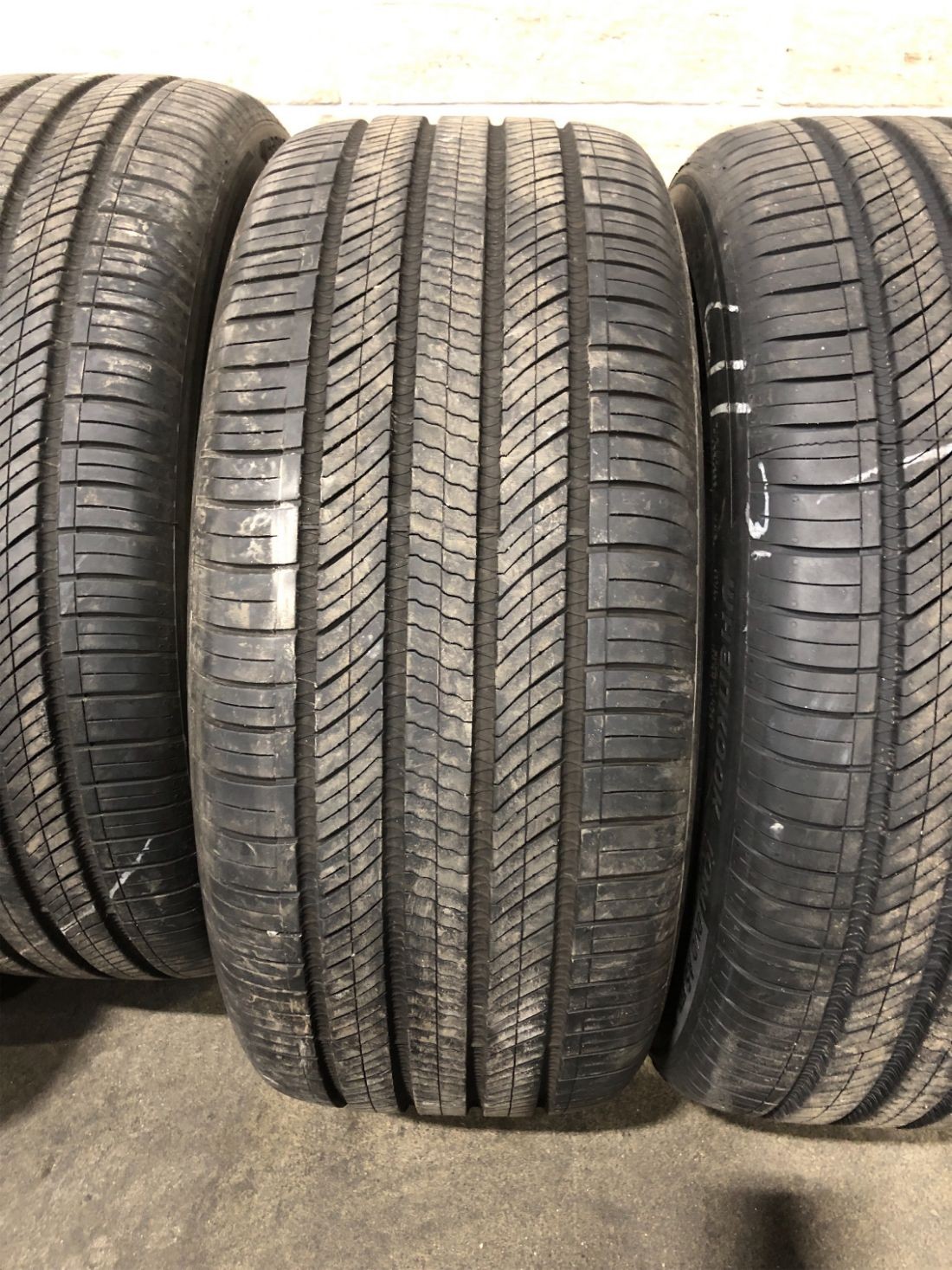 4x P255/40R20 Hankook iON EVO AS SUV EV TO 8/32 101 V Used Tires 2554020