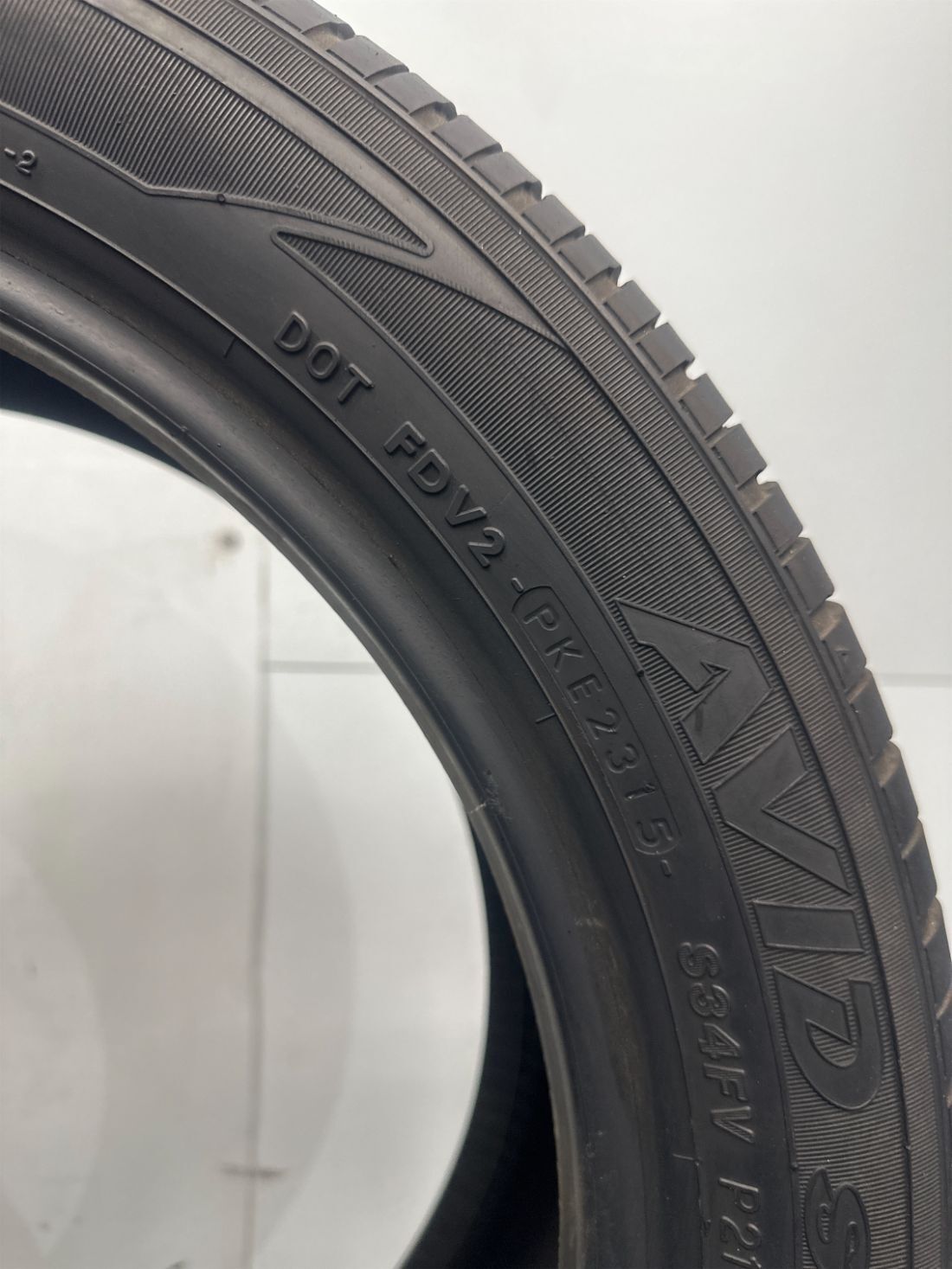 1 Yokohama Avid S34 Used Tire P215/50R18 2155018 215/50/18 7/32