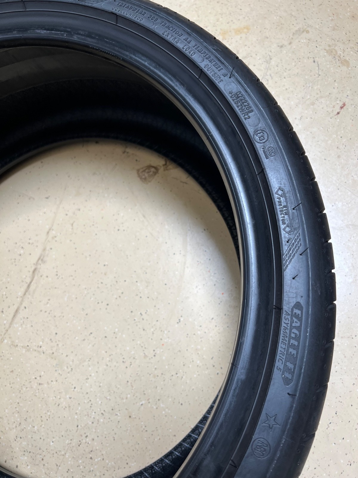1 – NICE 275/30R20 XL (97Y) Goodyear Eagle F1 Asymmetric 5 RSC (*) BMW – 7118