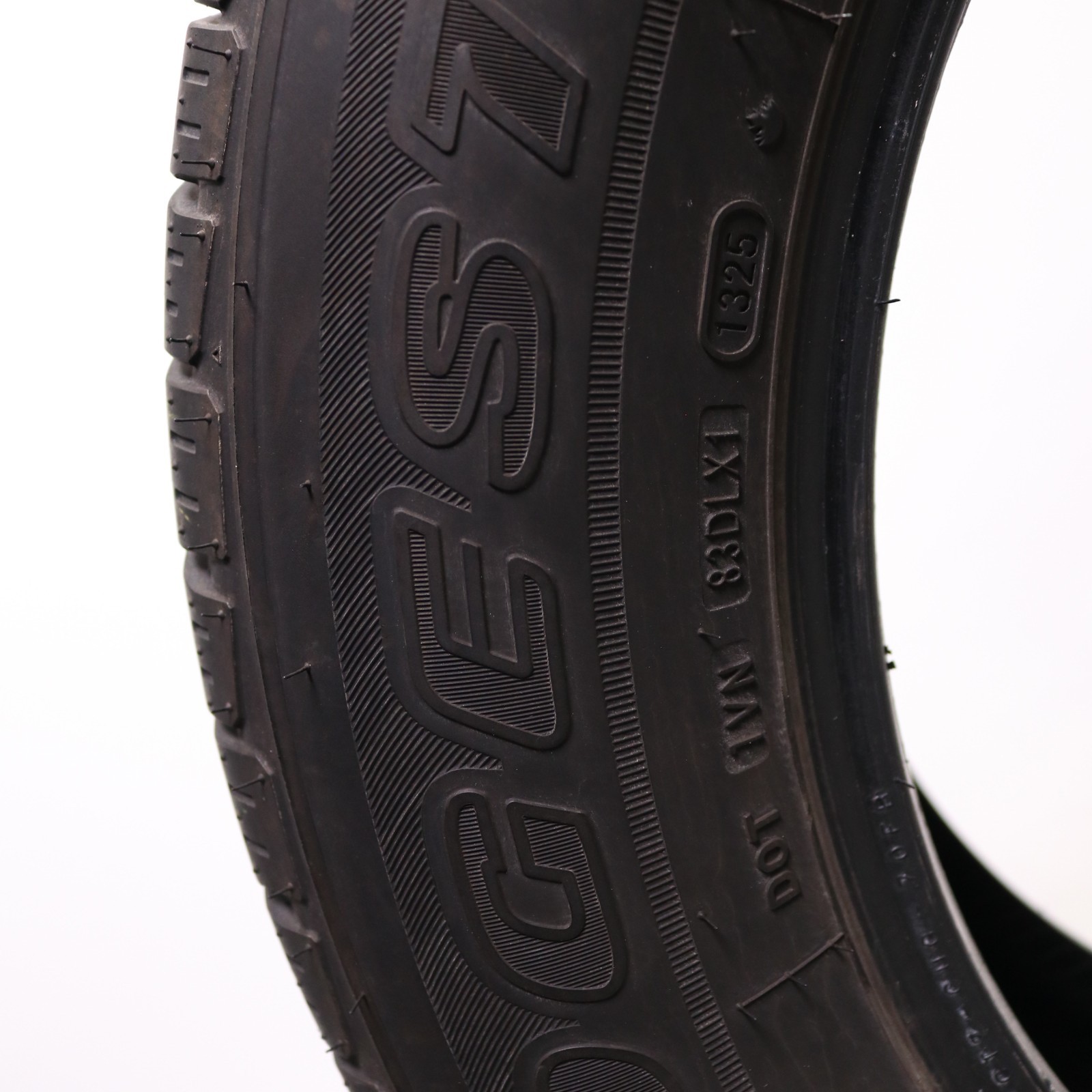 Set of 4 Used 245/60R18 Bridgestone Dueler LX – 105T – 8.5-9.5/32