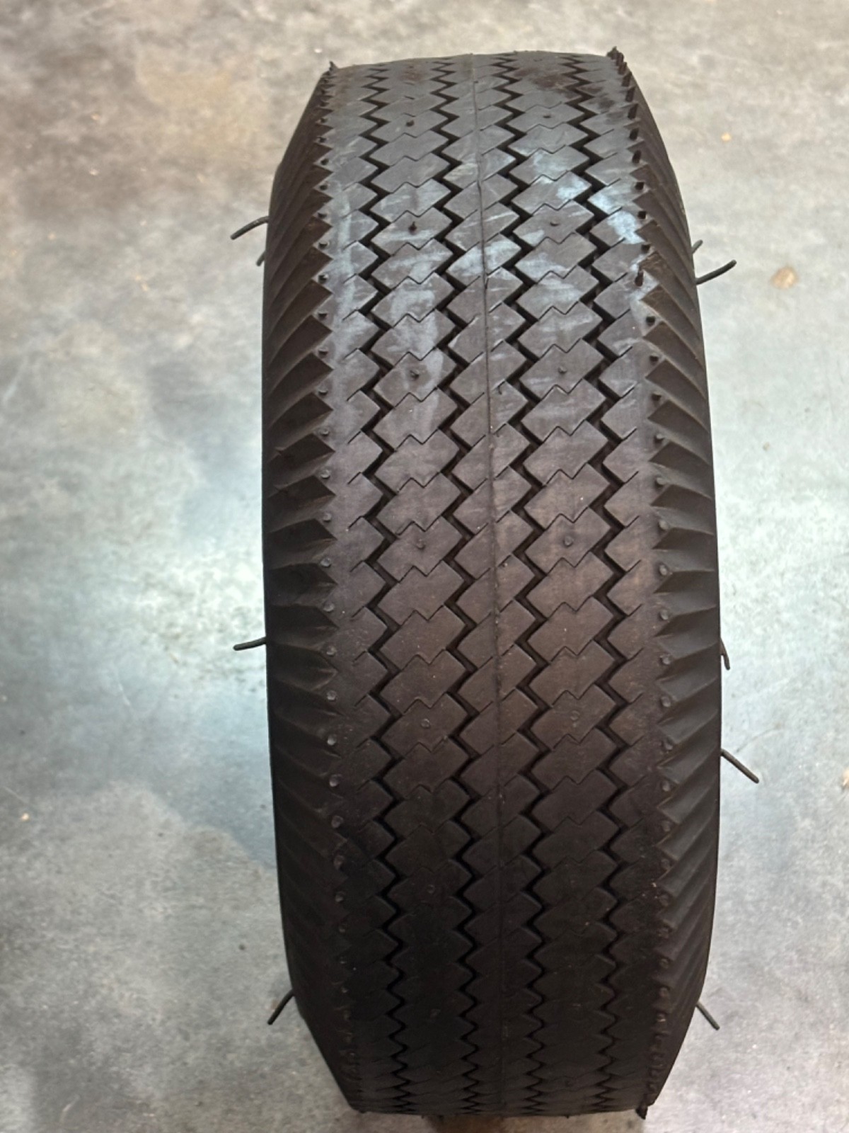 Tire 5.3/4.50-6 Carlisle (Carlstar) Sawtooth Lawn & Garden 76A3 Load 6 Ply (R1)