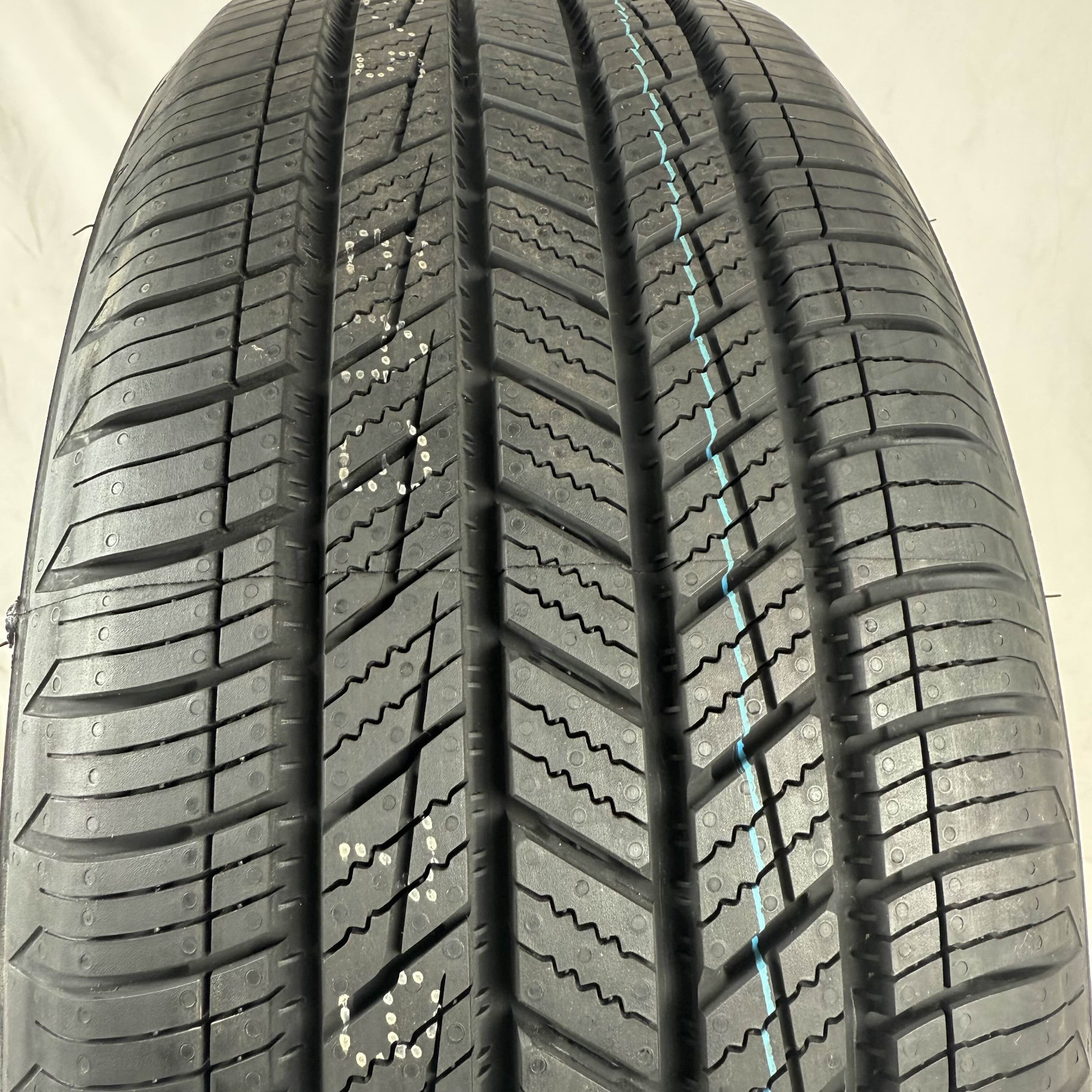 take off 215/50R17 Kumho Solus TA51a 95V 10/32